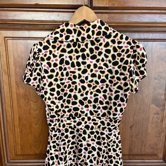 Diane Von Furstenberg Black and Tan Blouse - Picture 4 of 5